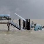 Ponton Dermaga Tanjung Makom Ambruk Diterjang Angin Kencang